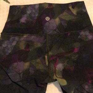Super cute design, Lululemon, Size 2.